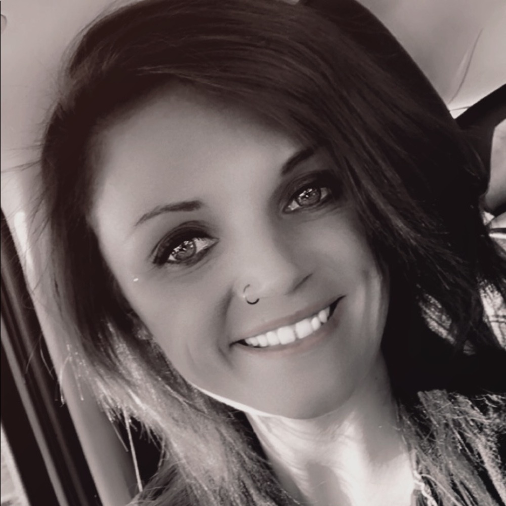 Meet your Posher, Stephanie